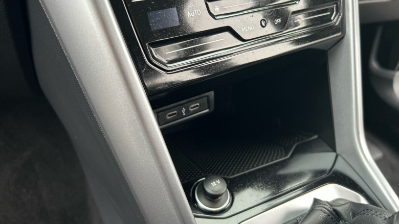 Volkswagen T-Roc 1.0 TSI Life 5dr Petrol Hatchback